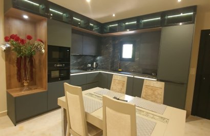 Resale - Apartment / flat - Marbella - Puerto Banús