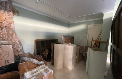 Resale - Commercial - Marbella - Puerto Banús