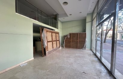 Resale - Commercial - Marbella - Puerto Banús