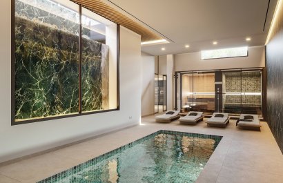 Resale - Villa - Marbella - Puerto Banús