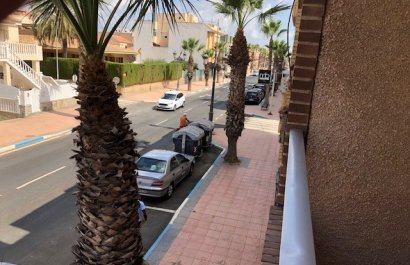 Reventa - Apartamento / piso - Los Alcázares