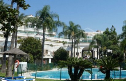 Resale - Apartment / flat - Marbella - Puerto Banús