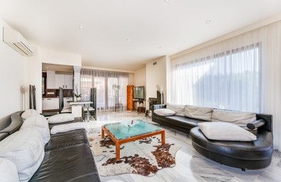 Resale - Townhouse / Duplex / Corner - Estepoa - Selwo