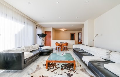 Resale - Townhouse / Duplex / Corner - Estepoa - Selwo