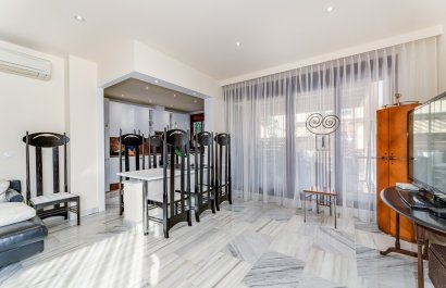 Resale - Townhouse / Duplex / Corner - Estepoa - Selwo