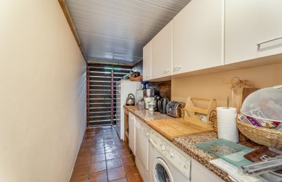 Resale - Townhouse / Duplex / Corner - Estepoa - Selwo