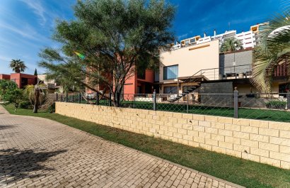 Resale - Townhouse / Duplex / Corner - Estepoa - Selwo