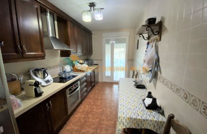 Resale - Townhouse / Duplex / Corner - Salinas