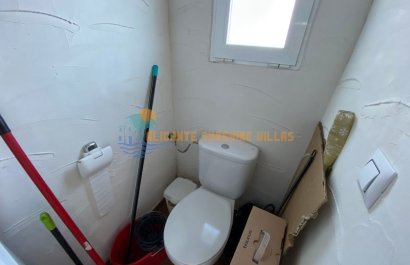 Resale - Townhouse / Duplex / Corner - Salinas