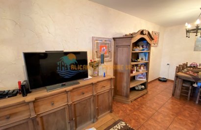 Resale - Townhouse / Duplex / Corner - Salinas