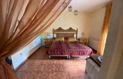 Resale - Townhouse / Duplex / Corner - Salinas