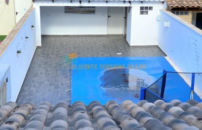 Resale - Townhouse / Duplex / Corner - Salinas