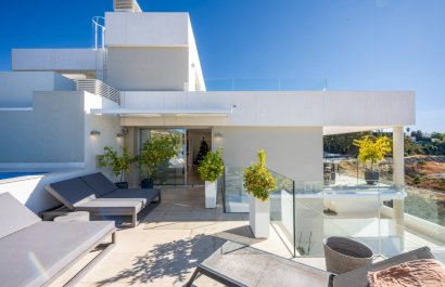 Resale - Apartment / flat - Marbella - Nueva Andalucía