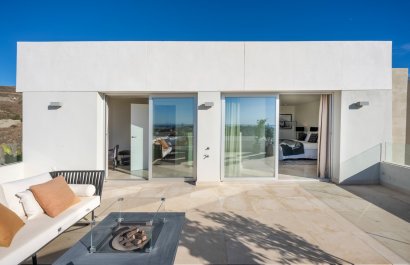 Resale - Apartment / flat - Marbella - Nueva Andalucía