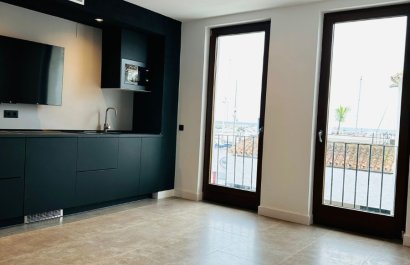 Resale - Apartment / flat - Marbella - Puerto Banús