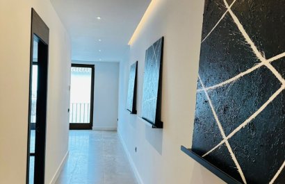 Resale - Apartment / flat - Marbella - Puerto Banús