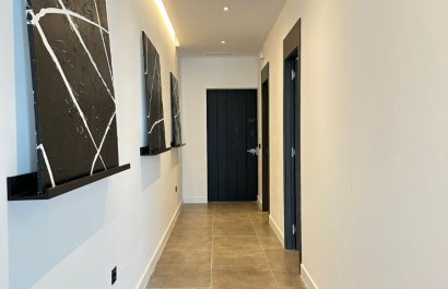 Resale - Apartment / flat - Marbella - Puerto Banús