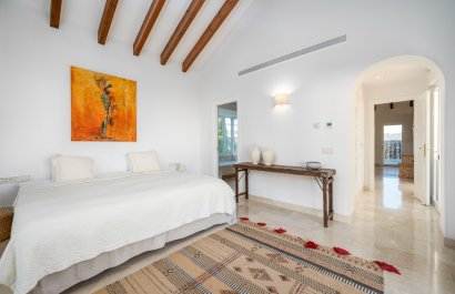 Resale - Villa - Marbella - Los Monteros
