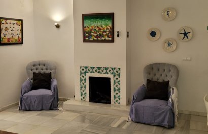 Resale - Villa - Marbella - Las Chapas