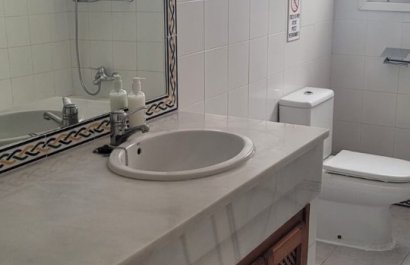 Resale - Villa - Marbella - Las Chapas