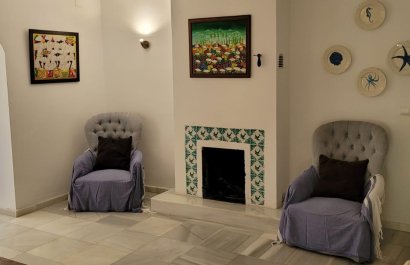 Resale - Villa - Marbella - Las Chapas