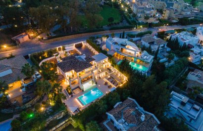 Resale - Villa - Marbella - Nueva Andalucía