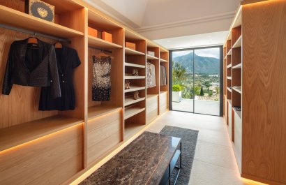 Resale - Villa - Marbella - Nueva Andalucía