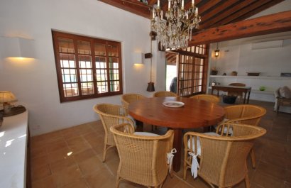Resale - Villa - Moraira - Benimeit