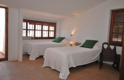 Resale - Villa - Moraira - Benimeit