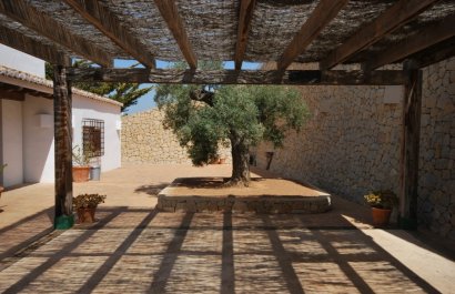 Resale - Villa - Moraira - Benimeit