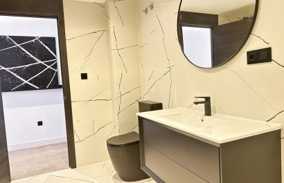 Resale - Apartment / flat - Marbella - Puerto Banús