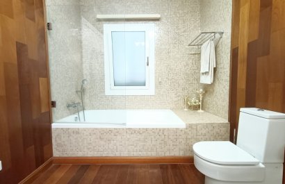 Resale - Apartment / flat - Marbella - Nueva Andalucía