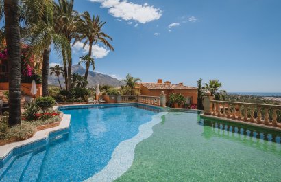 Resale - Apartment / flat - Marbella - Nueva Andalucía