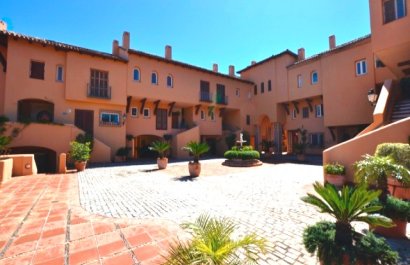 Resale - Apartment / flat - Marbella - Nueva Andalucía