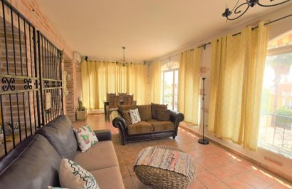 Resale - Villa - Ciudad Quesada - Pueblo Bravo