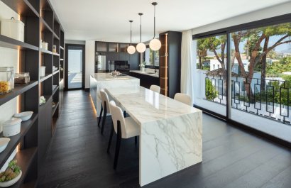 Resale - Villa - Marbella - Nueva Andalucía