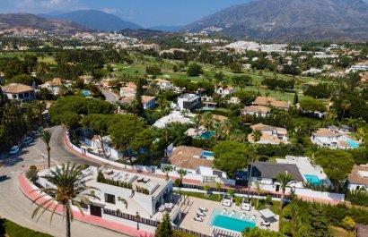 Resale - Villa - Marbella - Nueva Andalucía