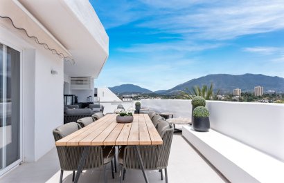 Resale - Apartment / flat - Marbella - Nueva Andalucía