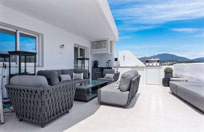 Resale - Apartment / flat - Marbella - Nueva Andalucía