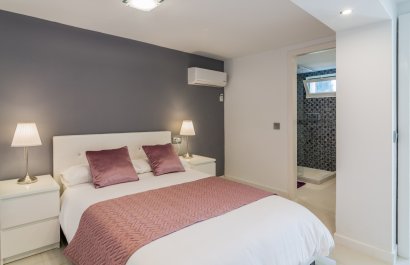 Resale - Villa - Marbella - Elviria