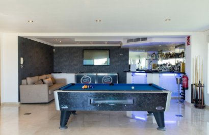 Resale - Villa - Marbella - Elviria