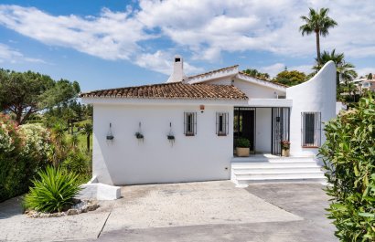 Resale - Villa - Marbella - Nueva Andalucía