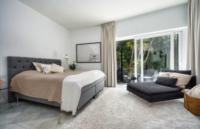 Resale - Villa - Marbella - Nueva Andalucía