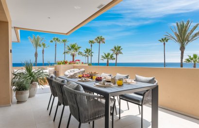 Resale - Apartment / flat - Estepoa - New Golden Mile