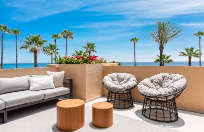 Resale - Apartment / flat - Estepoa - New Golden Mile