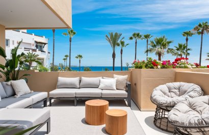 Resale - Apartment / flat - Estepoa - New Golden Mile