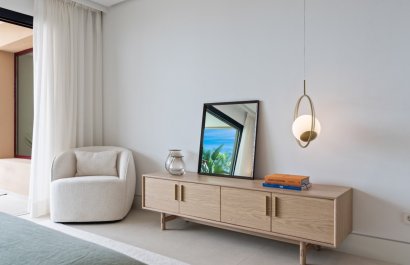 Resale - Apartment / flat - Estepoa - New Golden Mile