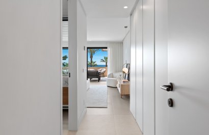 Resale - Apartment / flat - Estepoa - New Golden Mile