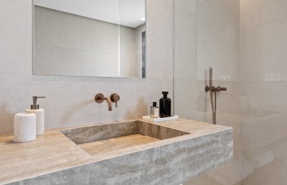 Resale - Apartment / flat - Estepoa - New Golden Mile