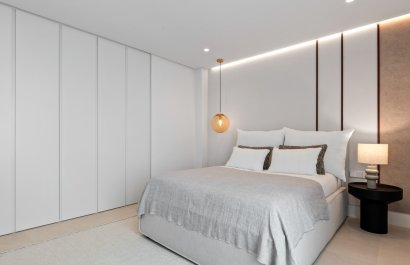 Resale - Apartment / flat - Estepoa - New Golden Mile